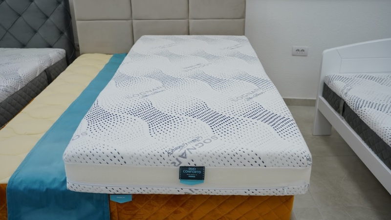 Duo Conforto dušek na krevetu u salonu