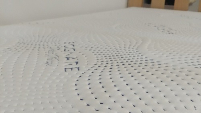 Primario dušek za krevet izbliza